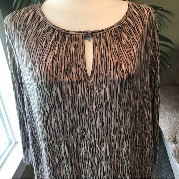 Soft by Avenue plus size scoop neck pullover stretch top - Picture 3 of 6
